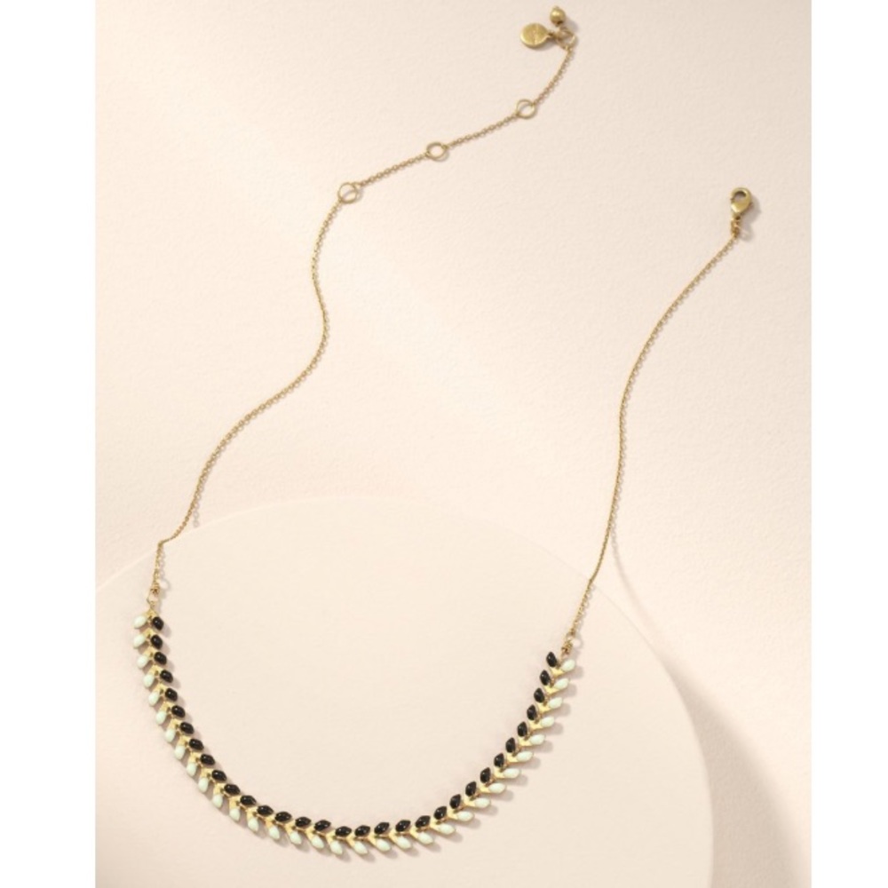 Stella & Dot Sarees Necklace